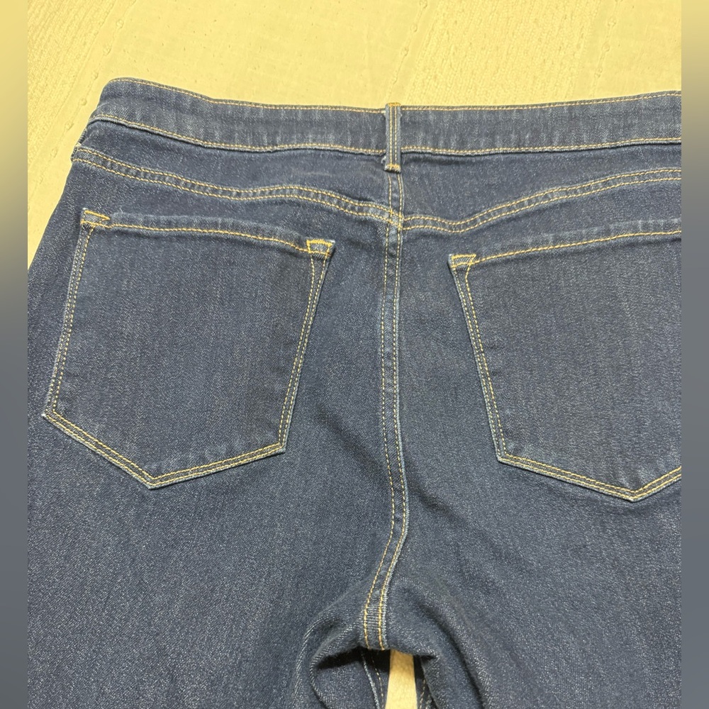 Old Navy Women's Dark Blue, straight leg jeans - Picture 2 of 3